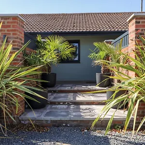 2 , Ganton United Kingdom